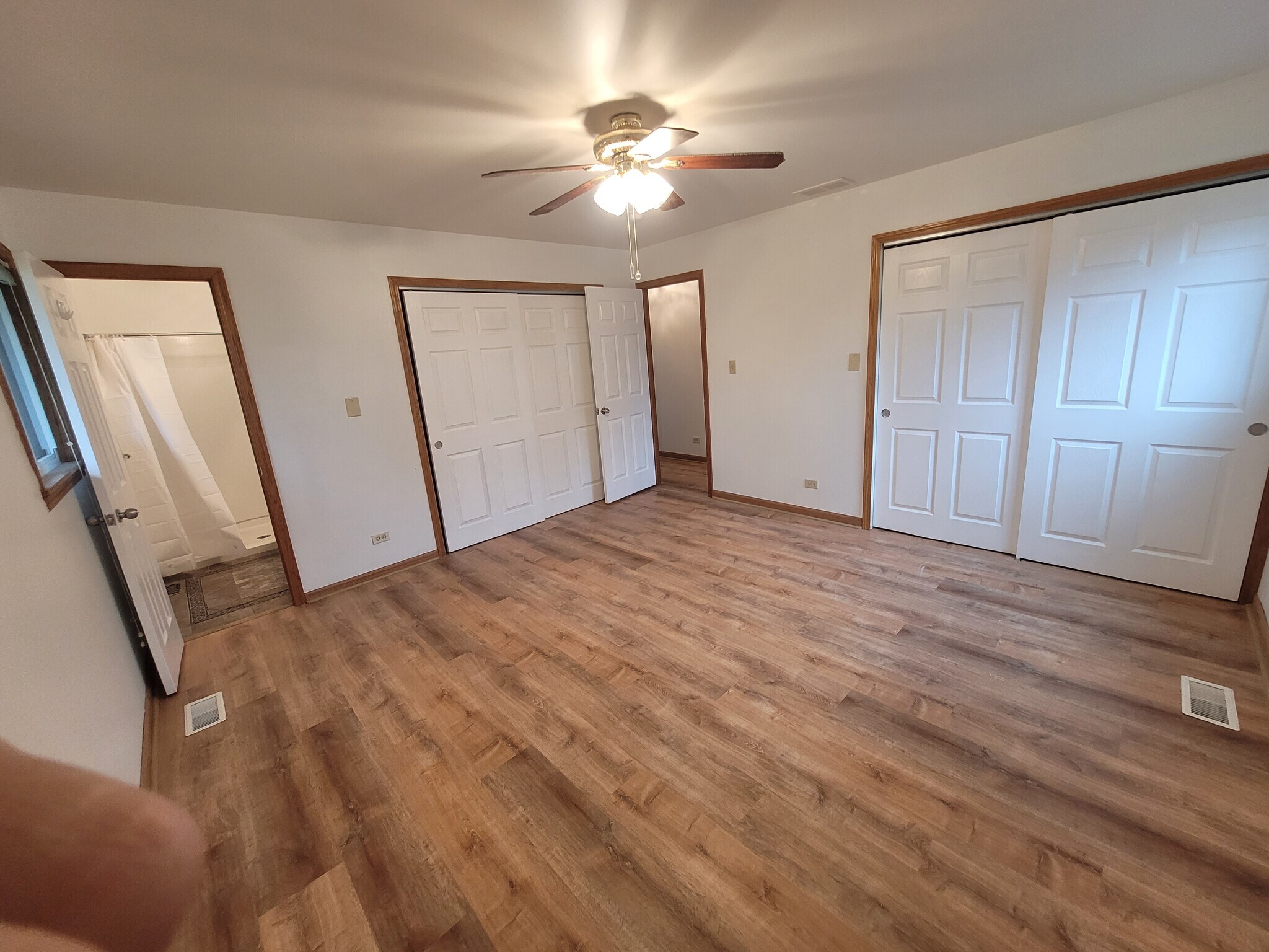 Building Photo - 364 N Everett Dr
