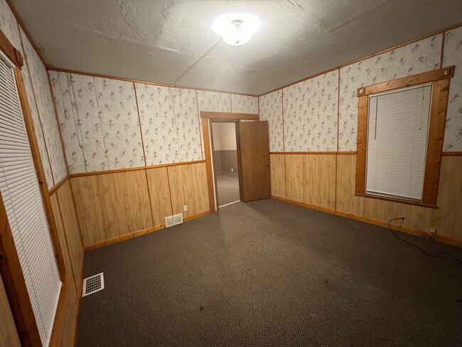 Main Floor Bedroom - 204 Independence Ave S