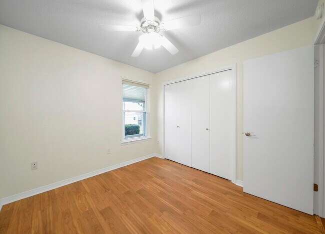 Building Photo - 128 Drewson Dr