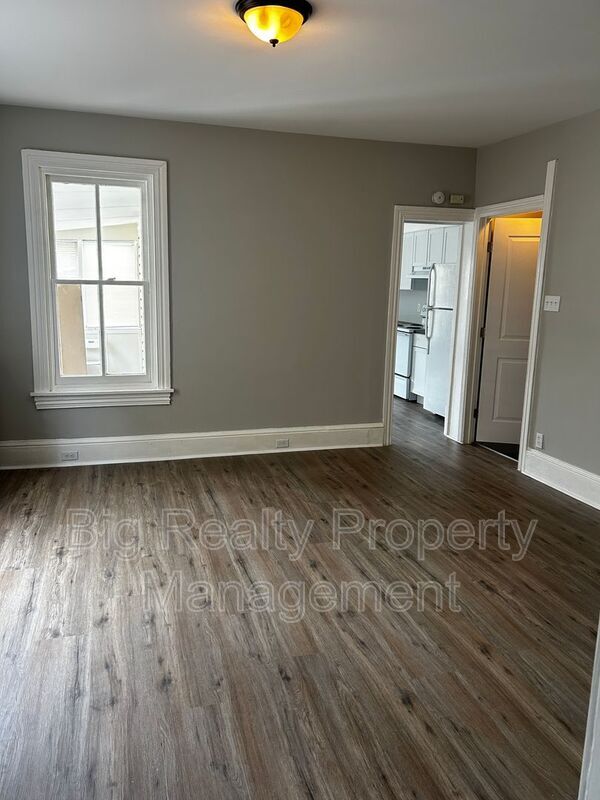 Building Photo - 262 Beech St
