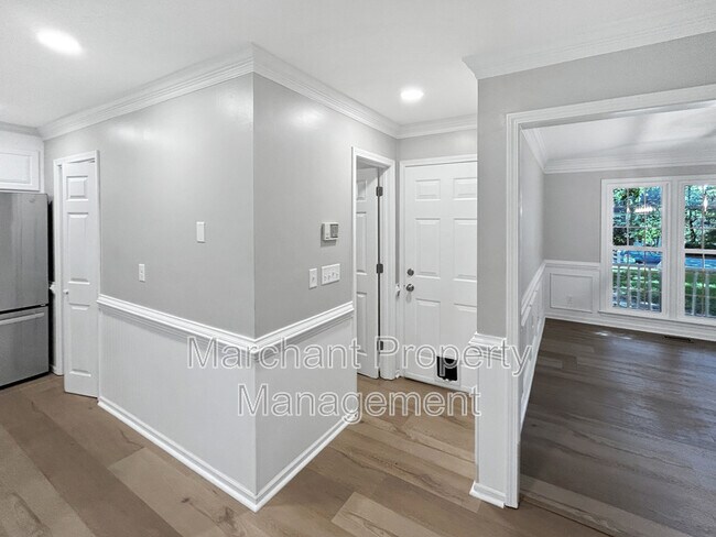 Building Photo - 7 Waxwing Ct