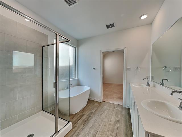 Building Photo - 1812 Roadrunner Dr