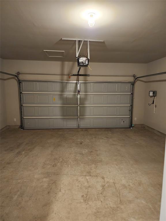 Building Photo - 120 Greenspire Ln