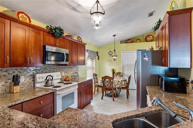 Building Photo - 12612 Lake Vista Dr