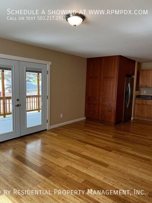 Building Photo - 9810 SW 55th Ave