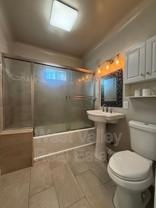 Building Photo - 408 F St