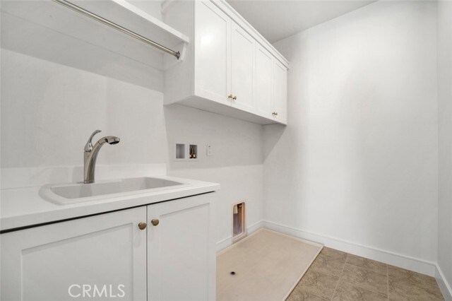 Building Photo - 109 Dolci