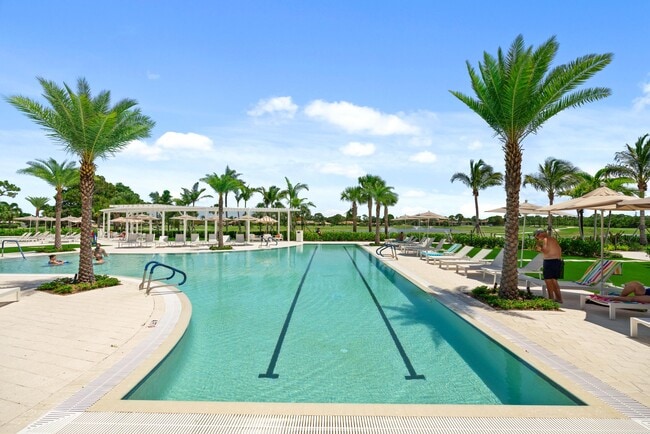 Building Photo - 13692 Cross Pointe Dr