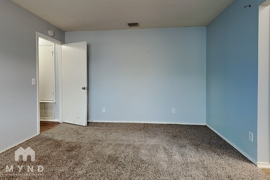 Building Photo - 11809 Garden Terrace Dr