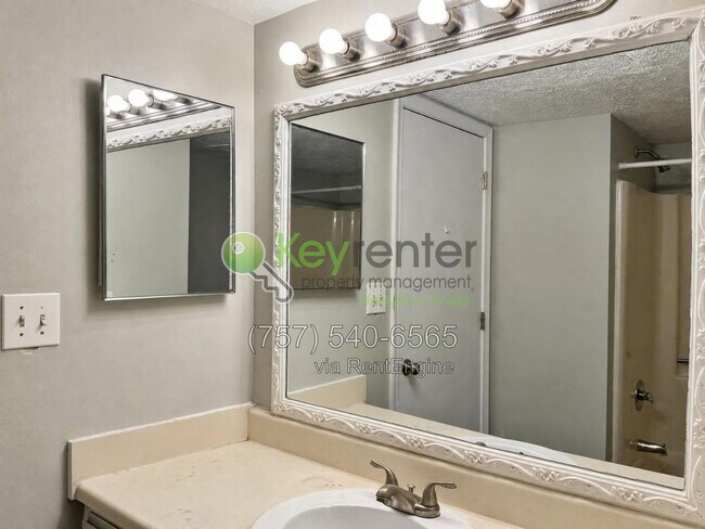 Building Photo - 39 Haverford Ct