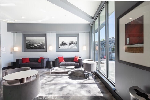 Building Photo - 400 W Ocean Blvd