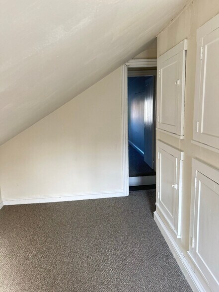 Building Photo - 38 Harvey St