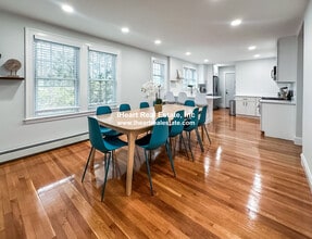 Building Photo - 65-67 Saint James Cir. Unit 2