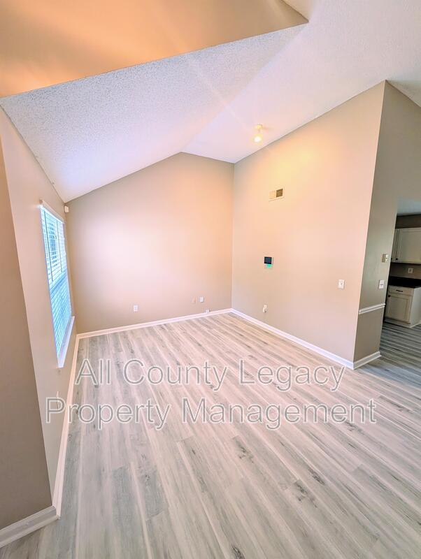 Building Photo - 760 Mountain Ridge Way