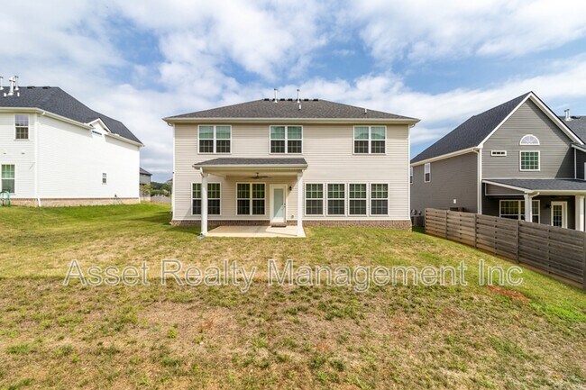 Building Photo - 1730 Silver Chapel Dr
