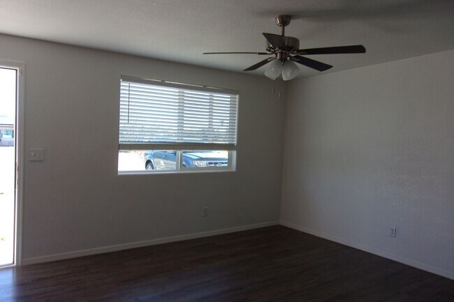 Building Photo - Great home in with great mountain views.