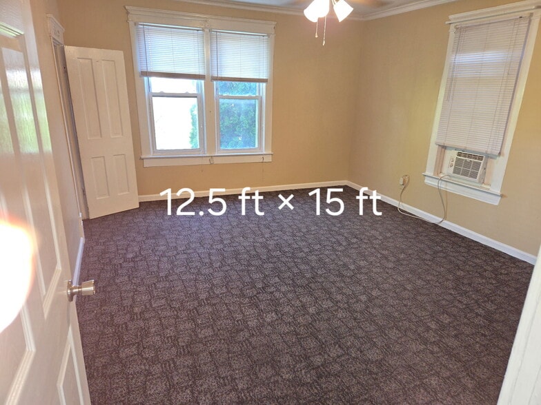 Bedroom #1 - 615 1/2 Maryland Ave