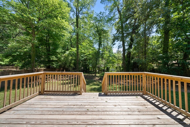 Building Photo - 2108 Treverton Pl
