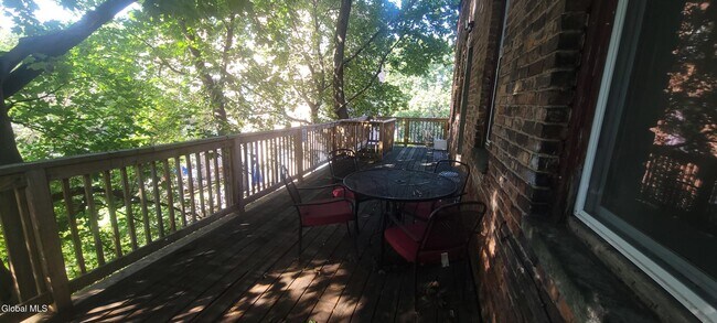 Building Photo - 9 St Joseph's Terrace