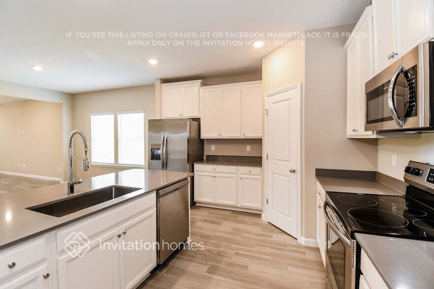 Building Photo - 11393 Oyster Creek Rd
