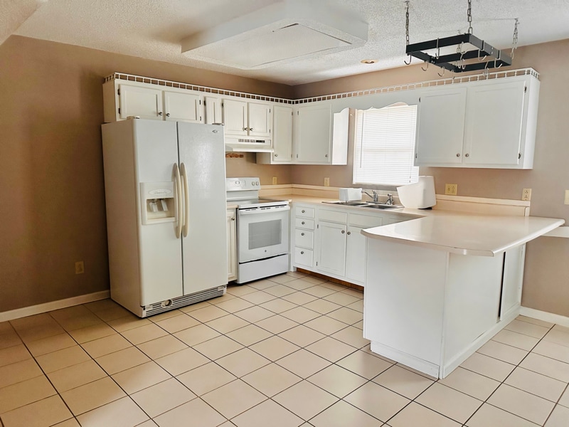 Building Photo - 5 Lexington Ct