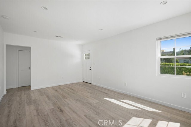 Building Photo - 317 N Kenwood St