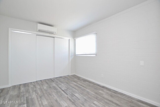 Building Photo - 44 E Roanoke Ave