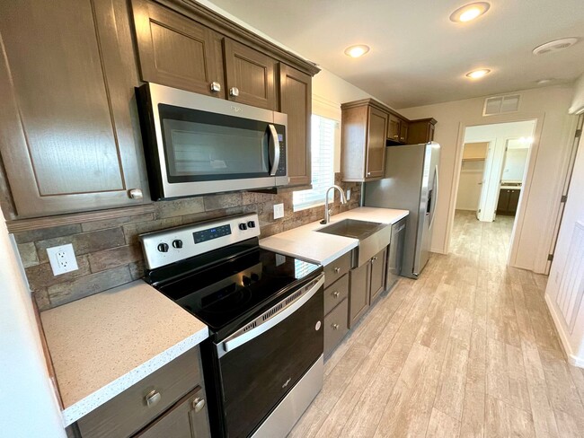 Building Photo - Great 2 Bedroom, 2 Bathroom Home!