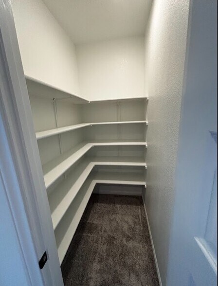 Building Photo - 2725 Woodall Dr