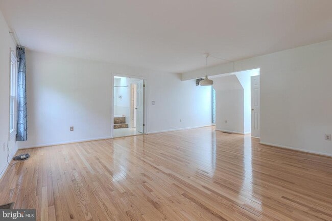 Building Photo - 3929 Sunflower Cir