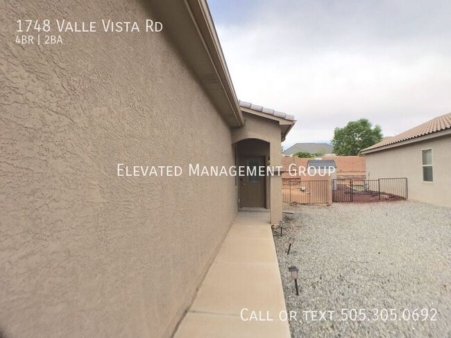 Building Photo - 1748 Valle Vista Rd NW