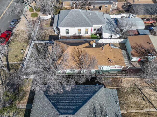 Building Photo - 313 N Mt Vernon Ave