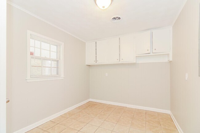 Building Photo - 3621 Huckleberry St