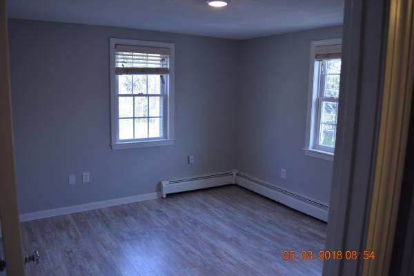 Building Photo - 60 Center St