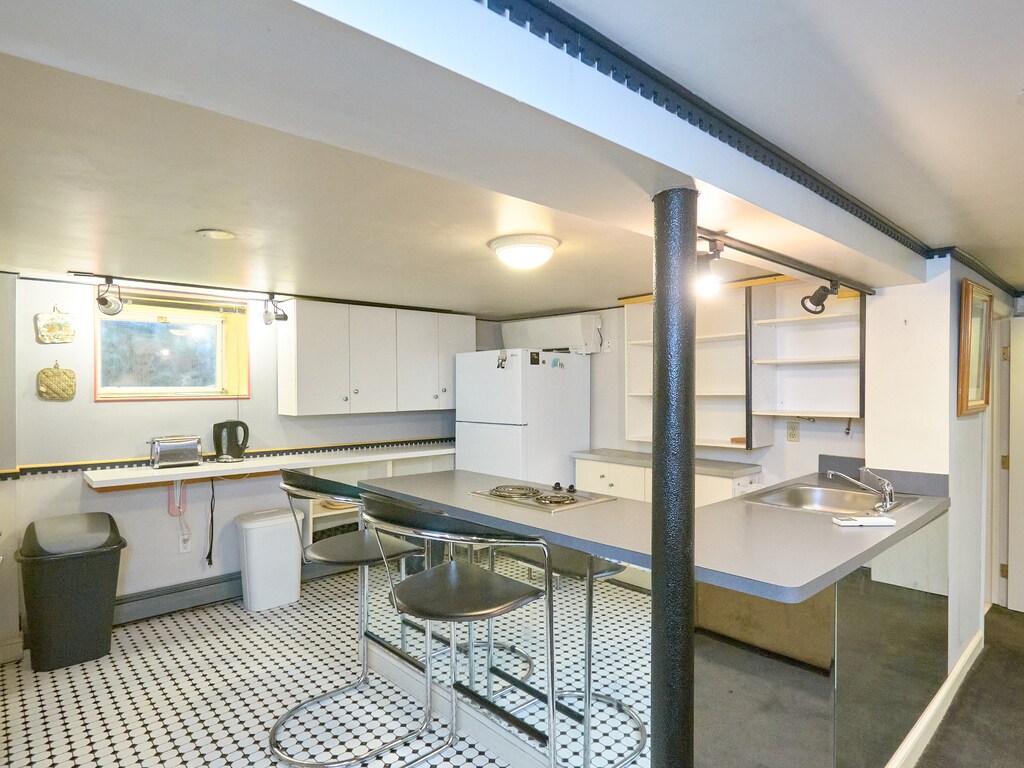 Building Photo - 18 Atherton Rd