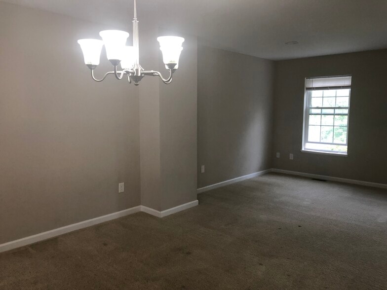 Open dining and living space - 1925 E 86th St