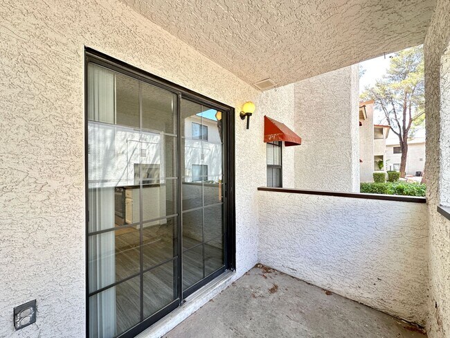 Building Photo - Casa Mesa Villas