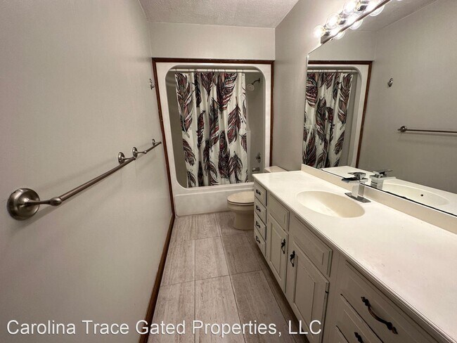 Building Photo - 3 br, 2 bath House - 5055 Bluebird Drive