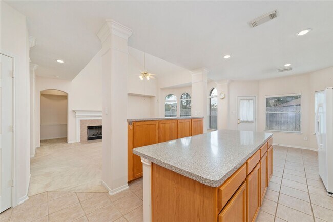 Building Photo - 2638 Long Leaf Dr