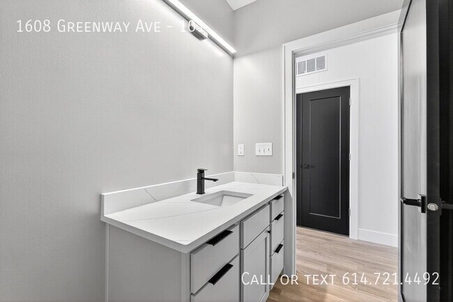 Building Photo - 1608 Greenway Ave