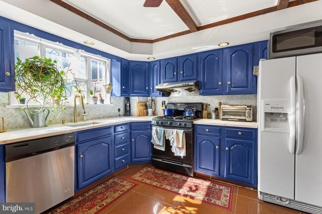 Building Photo - 808 Sears St