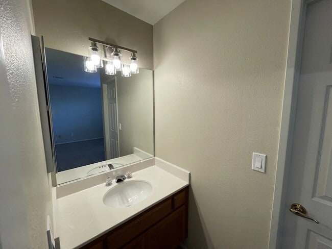Building Photo - 41232 Crispi Ln