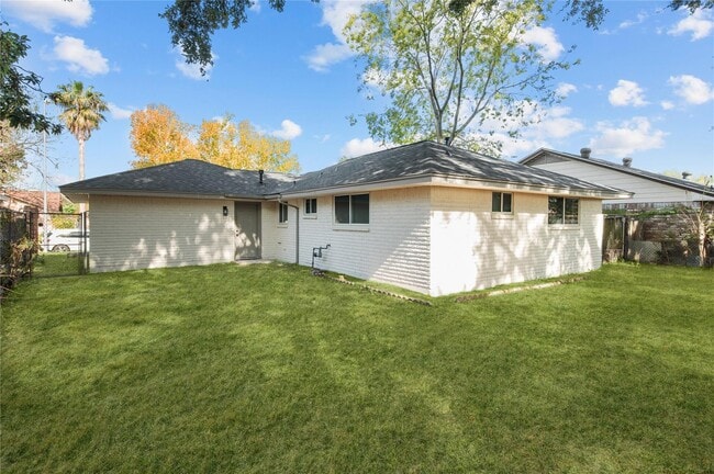 Building Photo - 1107 Progreso Dr