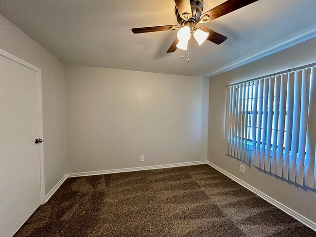 Building Photo - 3629 N MacGregor Way