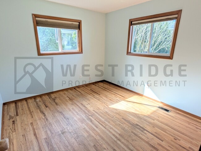 Building Photo - 9626 N Seneca St