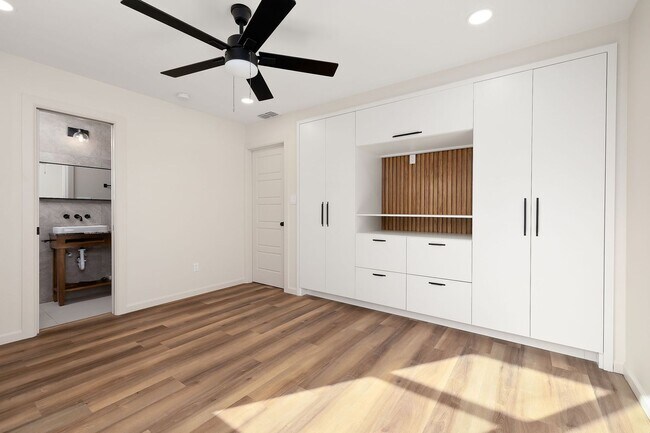 Building Photo - A Fresh Start on Orchid Ave!