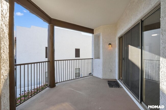 Building Photo - 16616 E Gunsight Dr