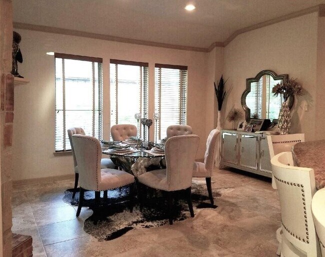 Building Photo - 3810 Rose Grove Ln