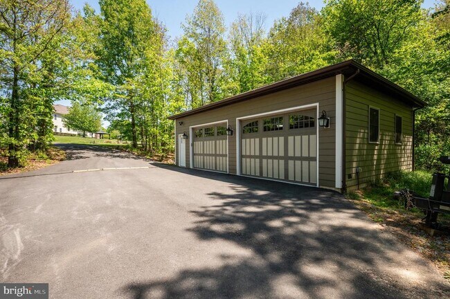 Building Photo - 13071 Haddonfield Ln