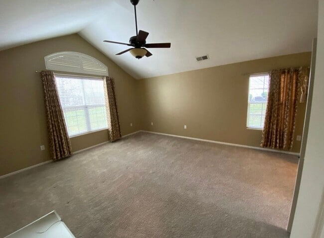 Building Photo - 4945 Ivyvine Blvd